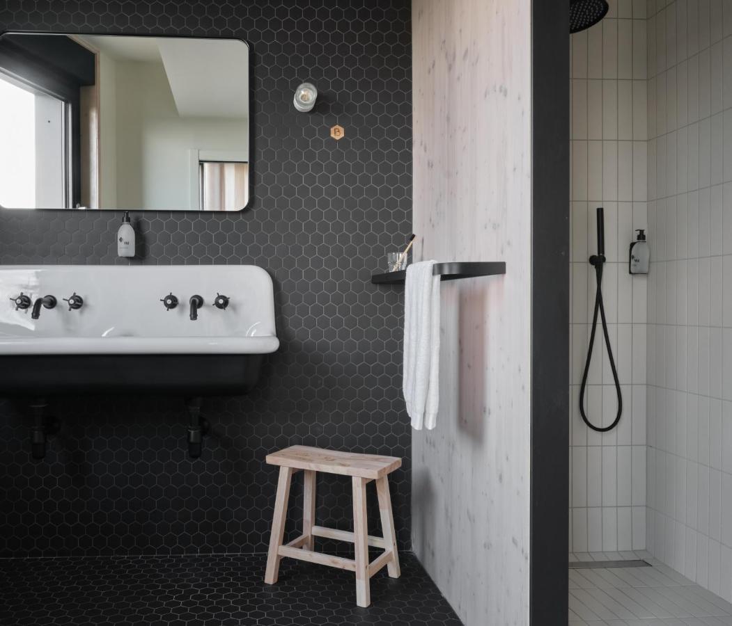 Bercail Hotell Wambrechies Exteriör bild